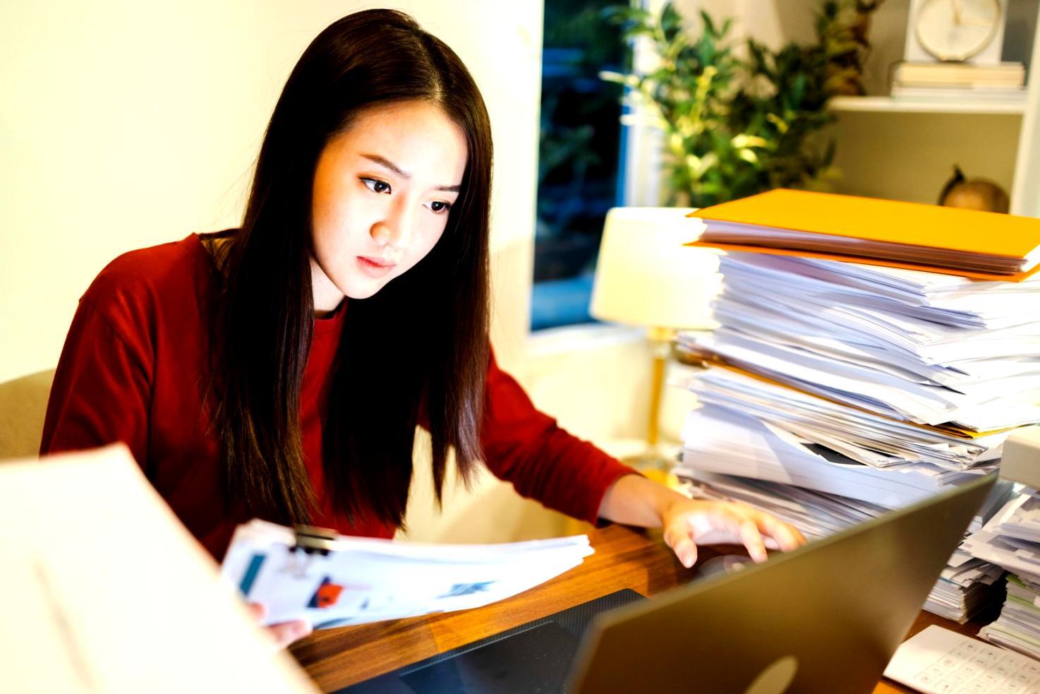 Professional system configuration training environment with multiple servers and networking equipment